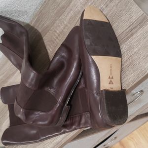 Brown leather boots, knee high, flat